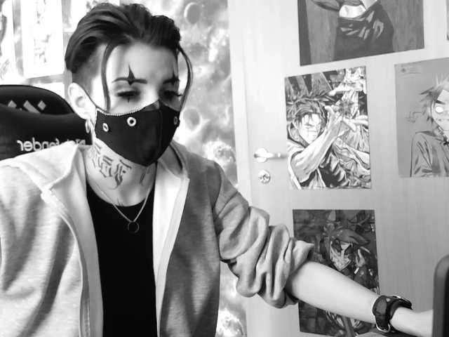 Dark-Pictur-
