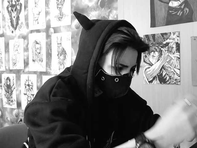 Dark-Pictur-