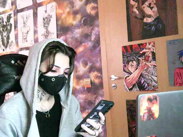 Dark-Pictur- webcam