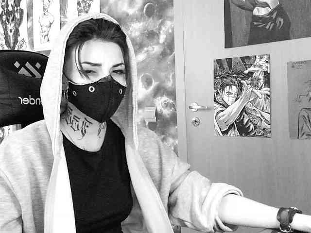Dark-Pictur- webcam