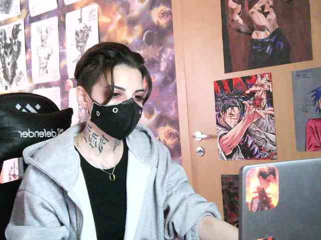 Dark-Pictur- webcam