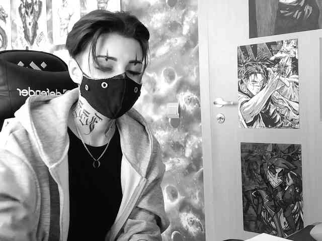 Dark-Pictur- webcam