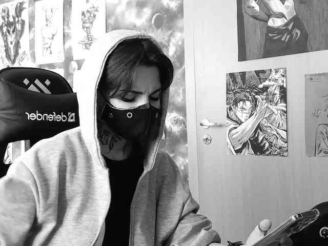Dark-Pictur- webcam