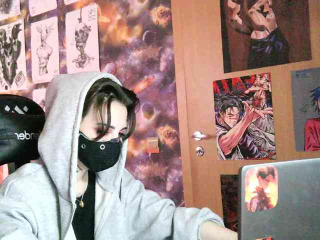 Dark-Pictur- webcam