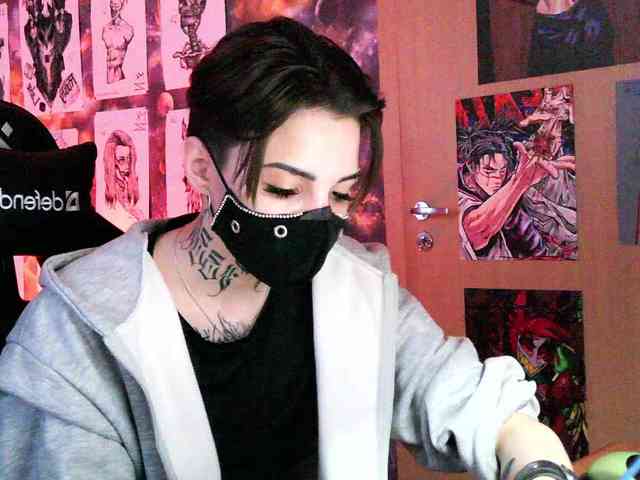 Dark-Pictur- webcam