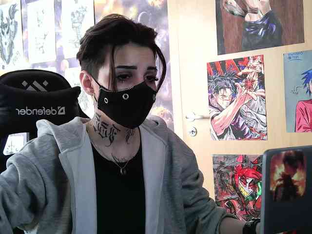 Dark-Pictur- webcam