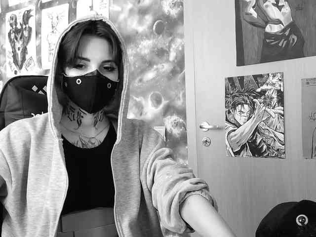 Dark-Pictur- webcam