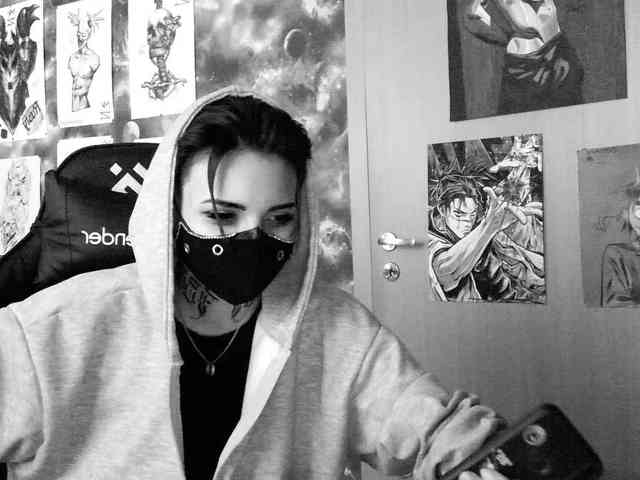 Dark-Pictur- webcam
