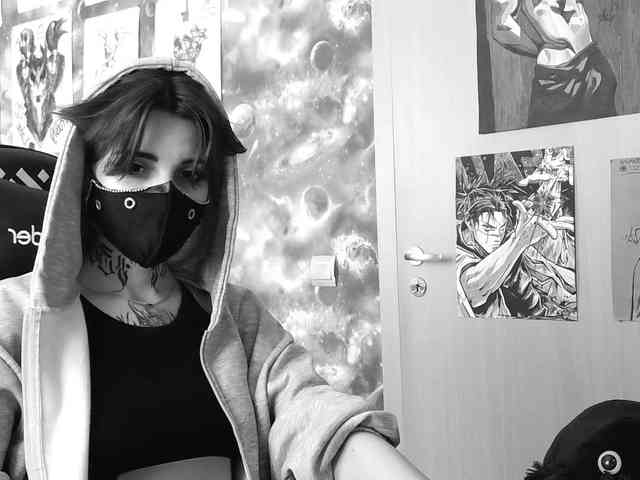Dark-Pictur- webcam