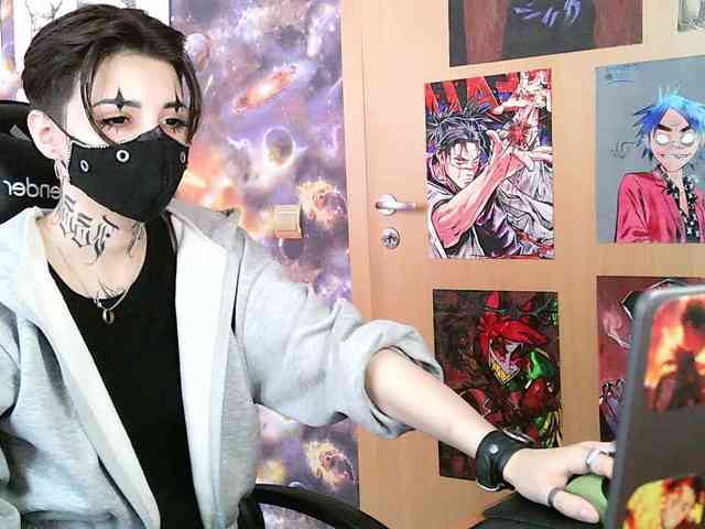 Dark-Pictur- webcam