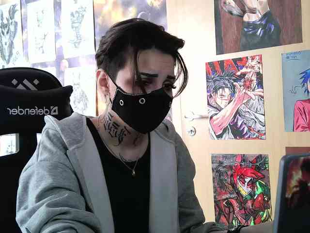 Dark-Pictur- webcam