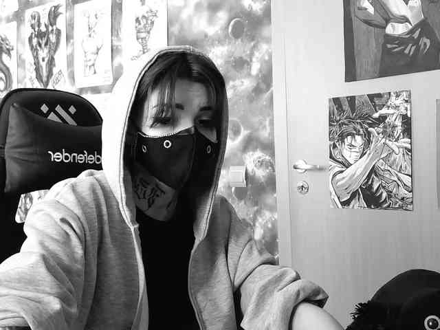Dark-Pictur- webcam