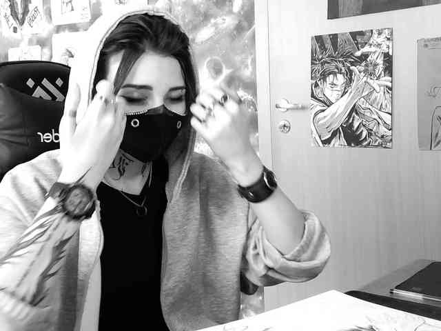 Dark-Pictur-