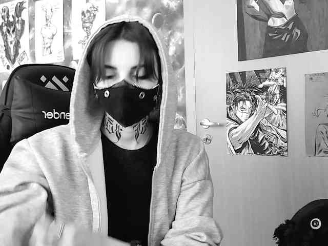 Dark-Pictur- webcam