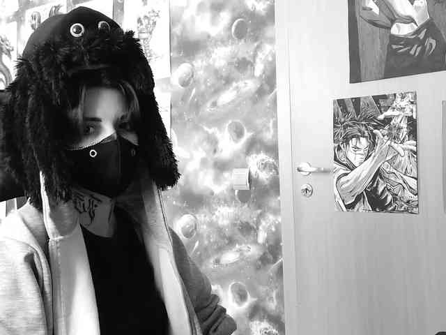 Dark-Pictur- webcam