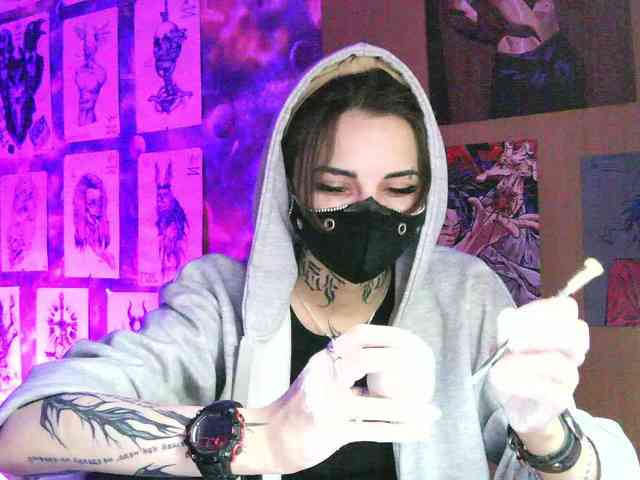 Dark-Pictur- webcam