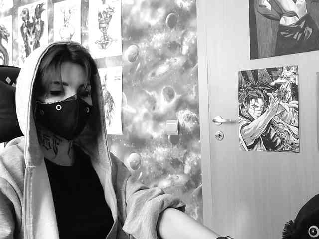 Dark-Pictur- webcam