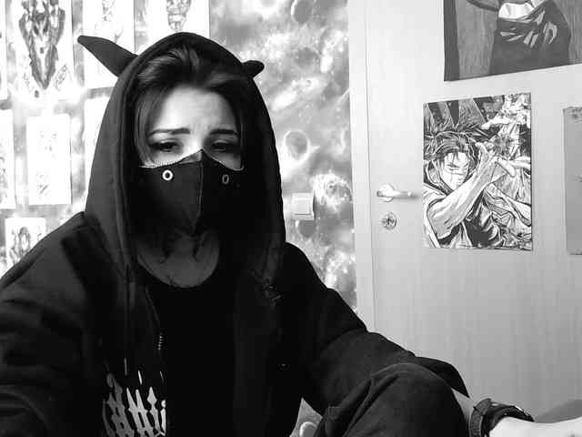 Dark-Pictur- webcam