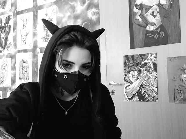 Dark-Pictur- webcam