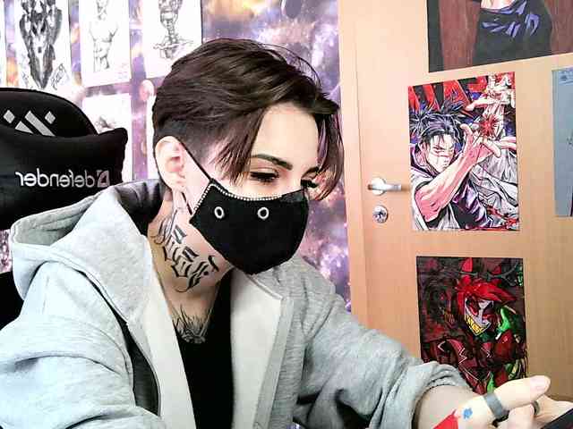 Dark-Pictur- webcam