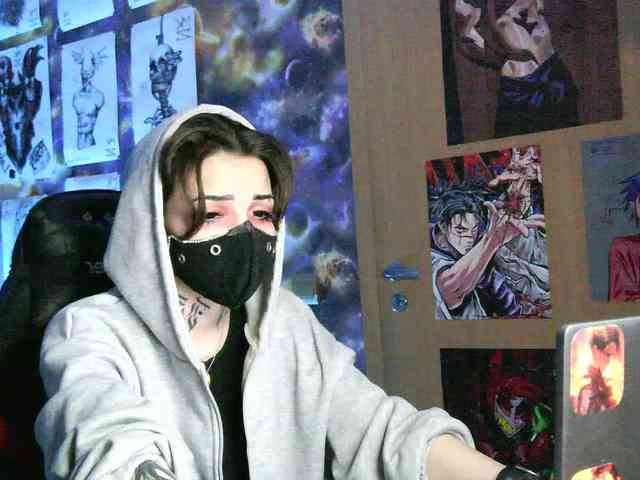 Dark-Pictur- webcam