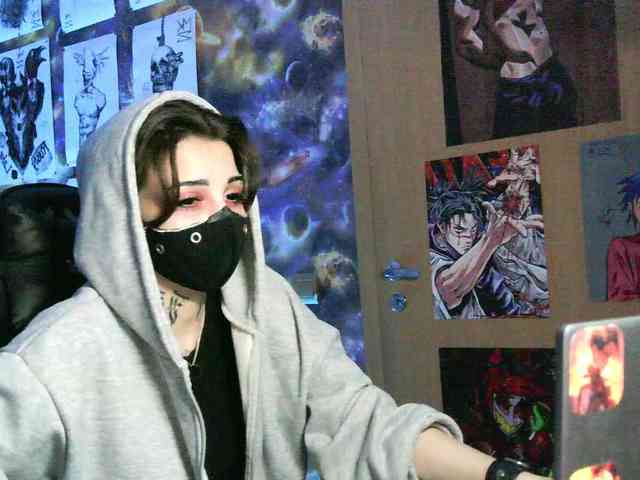 Dark-Pictur- webcam