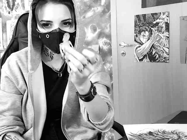 Dark-Pictur- webcam