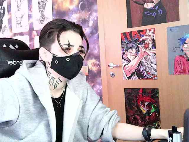 Dark-Pictur- webcam