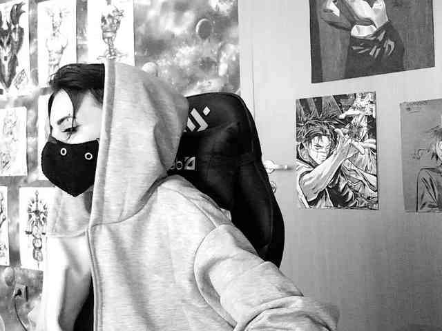 Dark-Pictur- webcam
