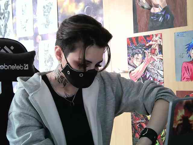 Dark-Pictur- webcam