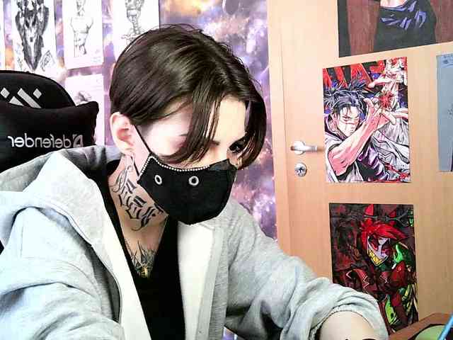 Dark-Pictur- webcam