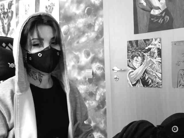 Dark-Pictur- webcam
