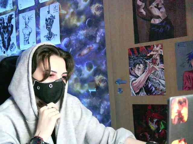 Dark-Pictur- webcam