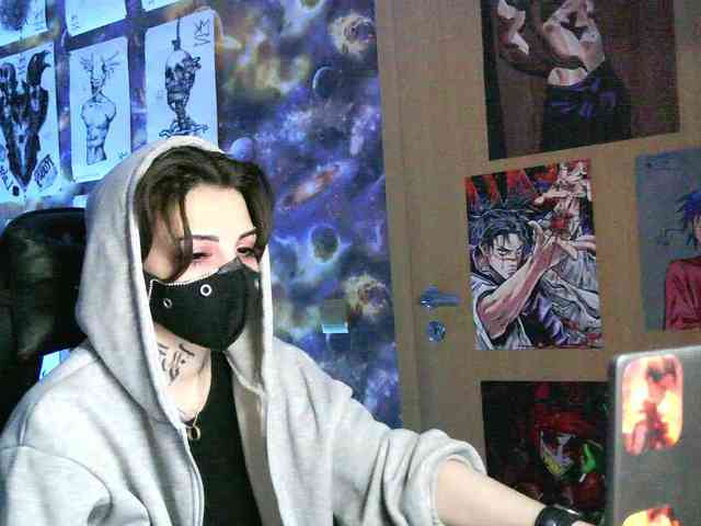 Dark-Pictur- webcam