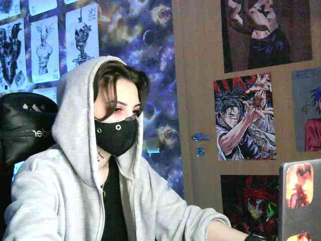 Dark-Pictur- webcam
