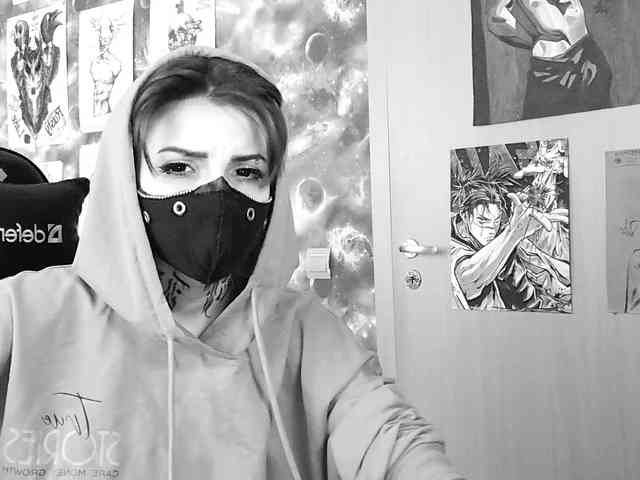 Dark-Pictur- webcam
