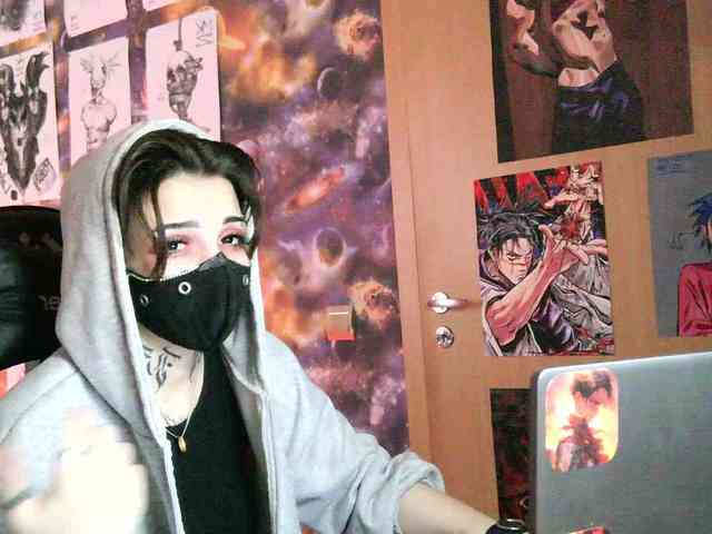 Dark-Pictur- webcam