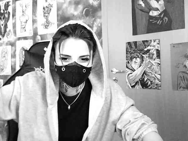 Dark-Pictur- webcam