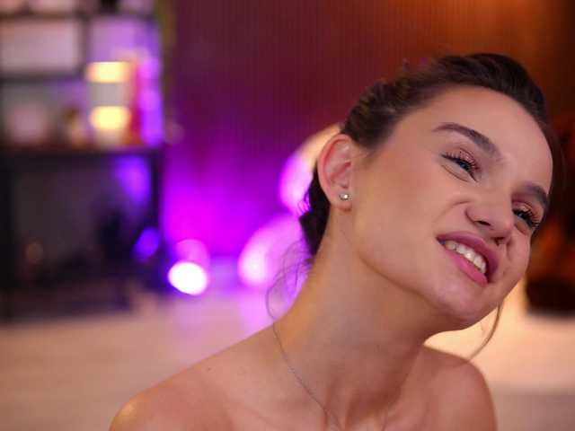 lenalaurent live sex show