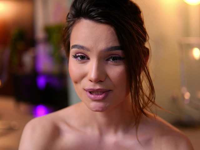 LenaLaurent Live Cam Chat on BongaCams