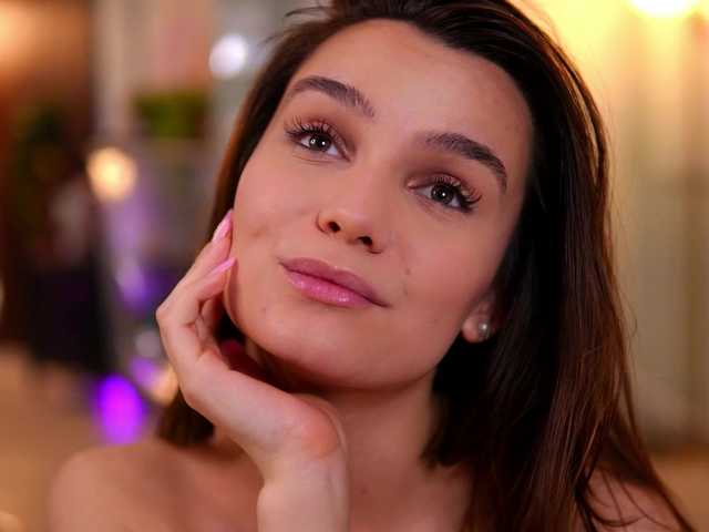 LenaLaurent's BongaCams show and profile