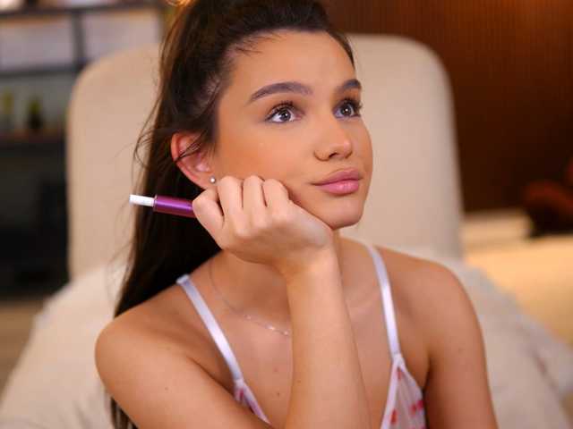 LenaLaurent live cam on BongaCams