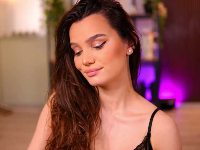 LenaLaurent's BongaCams show and profile