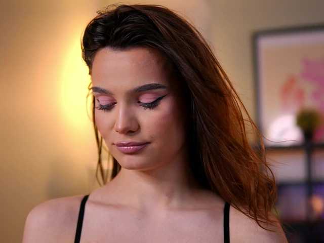 LenaLaurent's BongaCams show and profile