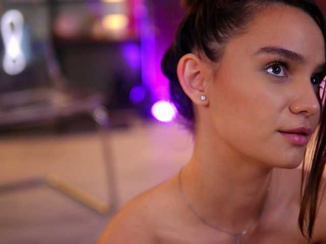 lenalaurent live sex show