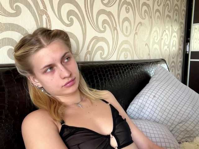 ElliWagemann live cam on BongaCams