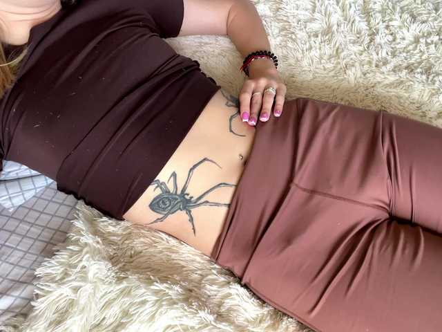 ElliWagemann live cam on BongaCams