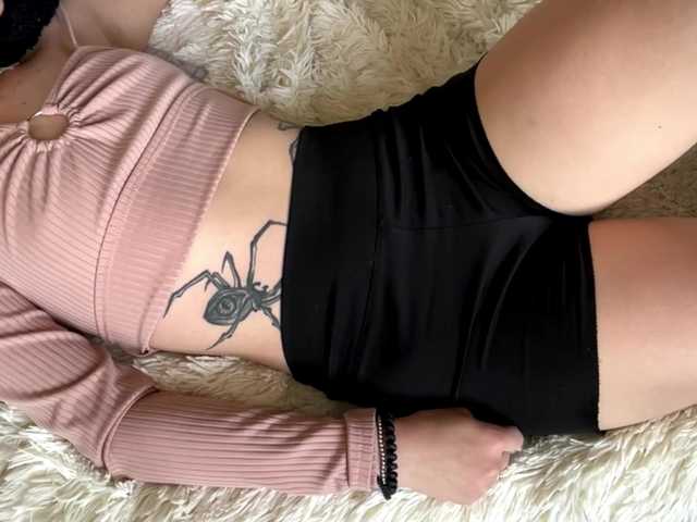 ElliWagemann live cam on BongaCams