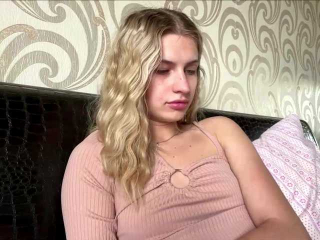 ElliWagemann live cam on BongaCams