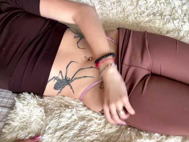 ElliWagemann live cam on BongaCams